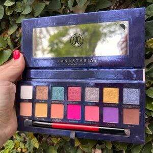 Anastasia Beverly Hills Eyeshadow Palette - Bold Hues